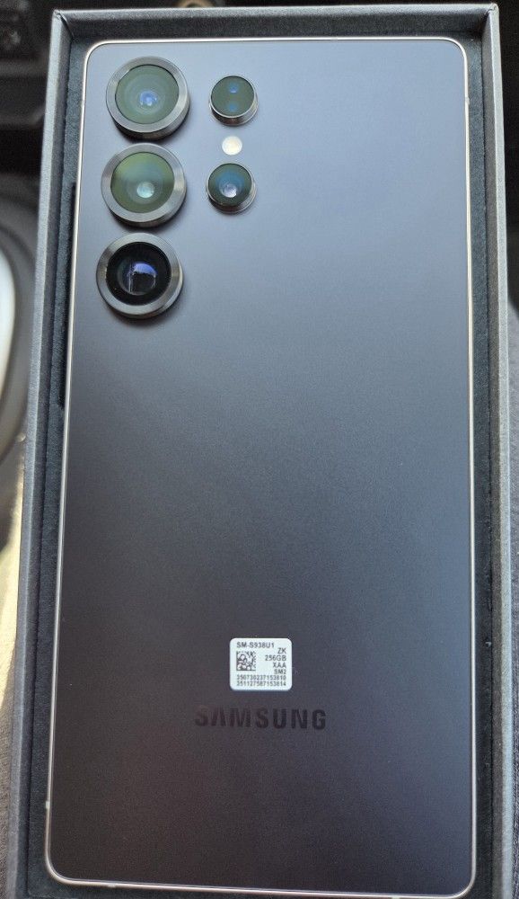 *Brand New * SAMSUNG S25 ULTRA