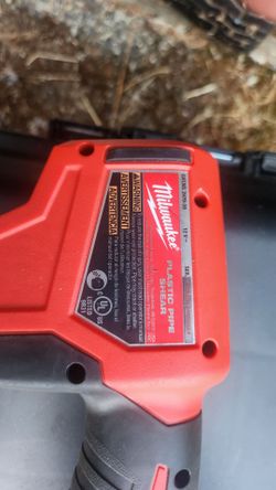 Milwaukee plastic pipe cutter