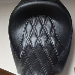 Seat For Harley Cruiser 