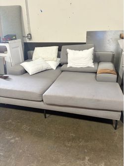 Couch / bed for sale
