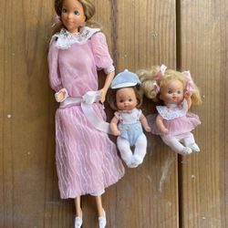 Heart Family Mom, Babies And Car 