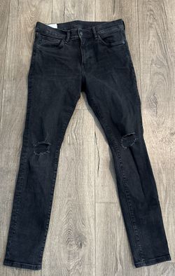 Skinny Ripped Jeans At Knees