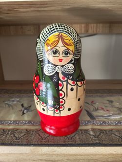 10 piece Nesting dolls