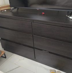 Dresser need gone today moving $20