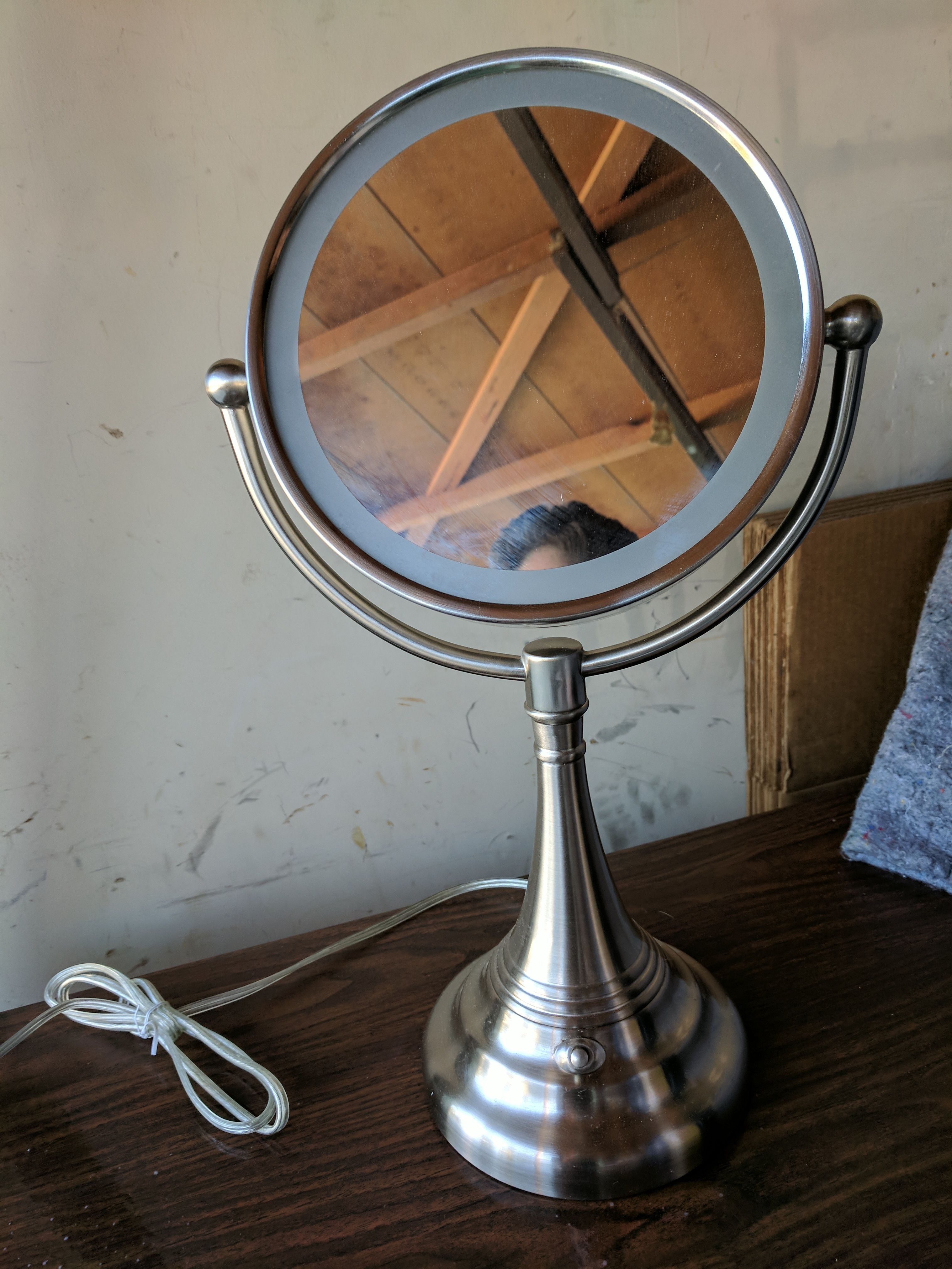 Intertek Make Up Mirror