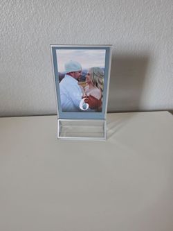 Table number stands