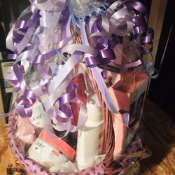Pampering Gift Basket 