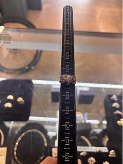 Ladies ring 10k