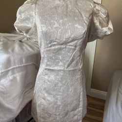 New Off White Dress Short 