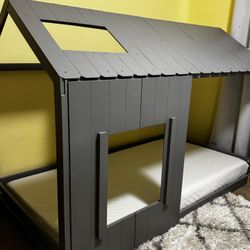 Twin house bed 