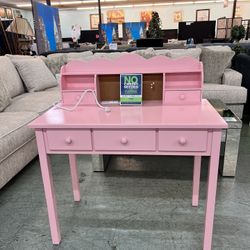 🔥Hot Deal🔥Brand New Pink Desk 🎁 Great Valentine’s Day Gift 🎁 