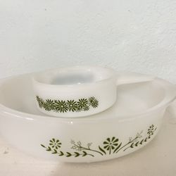 Vintage Milkglass Bowl green Primrose design  2 pieces 