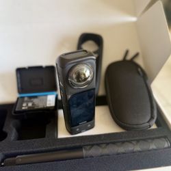 📸 Insta360 X4 Adventure Bundle – Great Condition! 💰 Price: $325