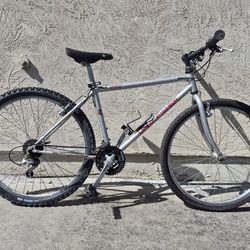 Gary Fisher Wahoo by Trek. 21 speed, Ready to Ride. Mountain Bike.