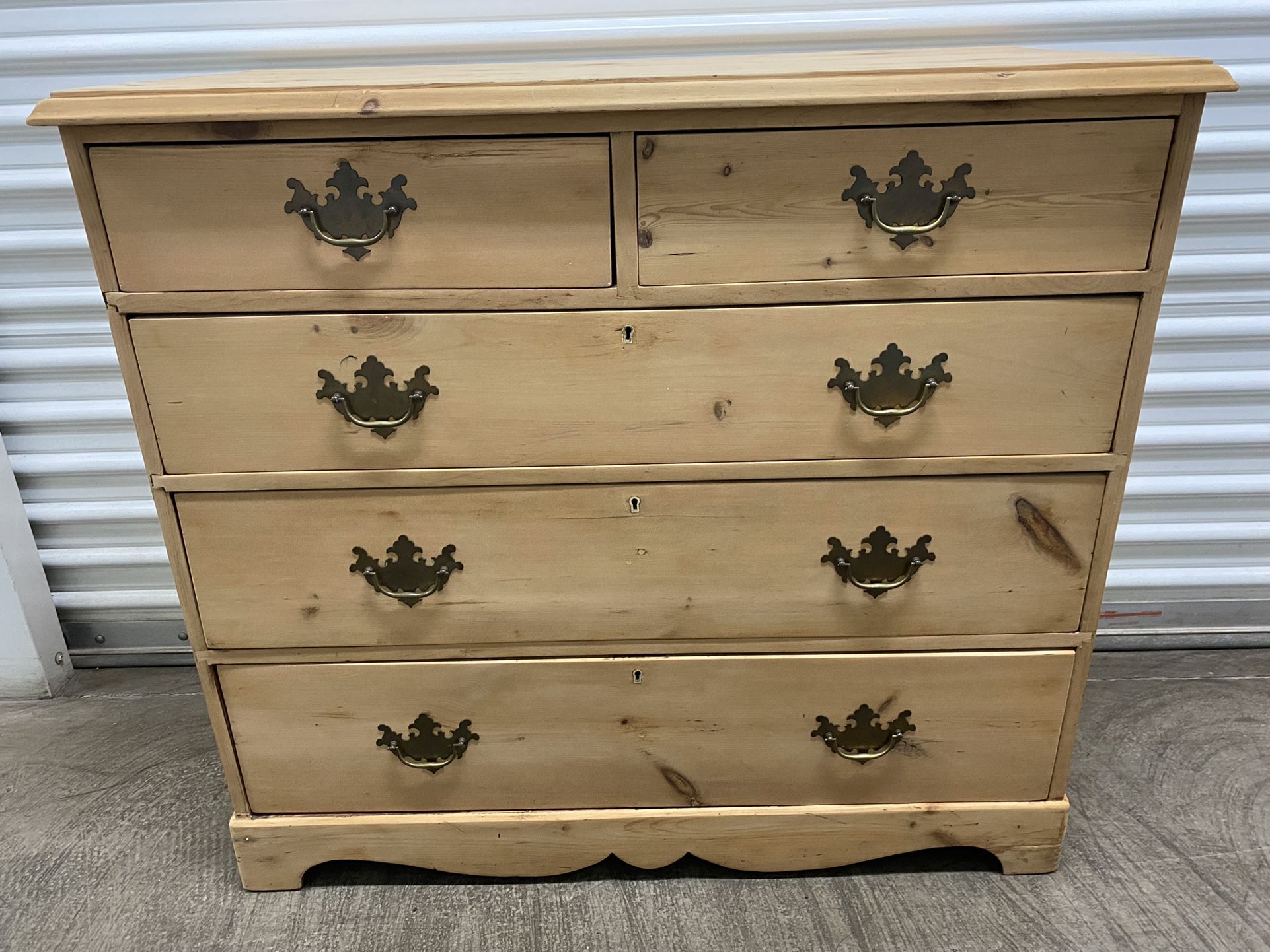 Antique Primitive Pine Dresser W/ 5 Drawers