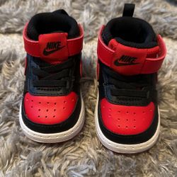 toddler Nikes 3c