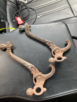 VINTAGE VICTORIAN STYLE WALL ANGLE MOUNT COAT OR HAT HOOK