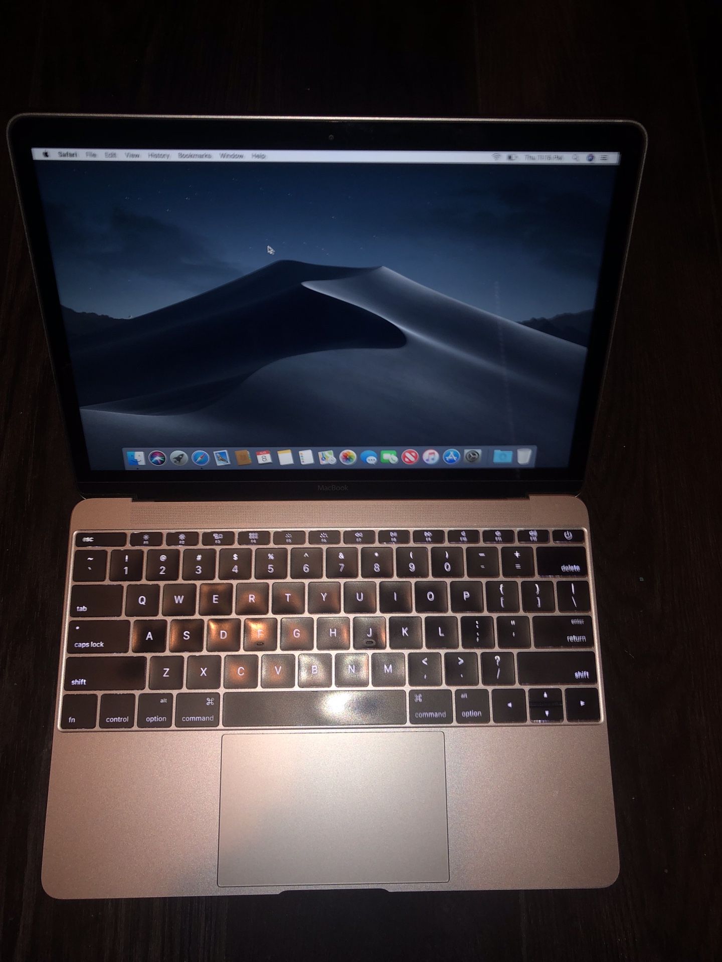 MacBook 2015 model 512 gb hard drive and 8 gb ram like new condition with charger