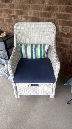 Patio/ Lawn Chairs