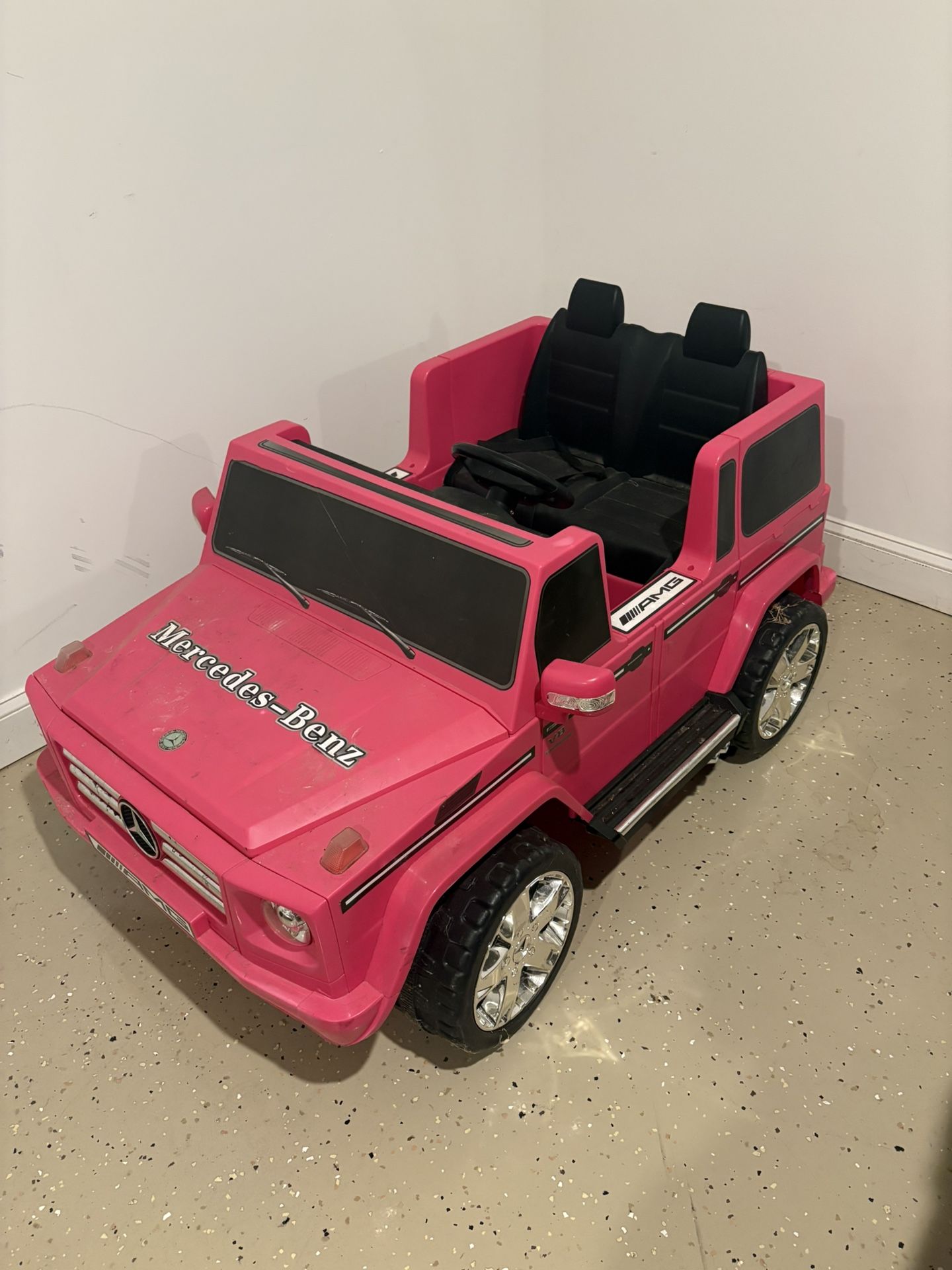 Pink Mercedes-Benz AMG Kids Ride-On Car (Electric)