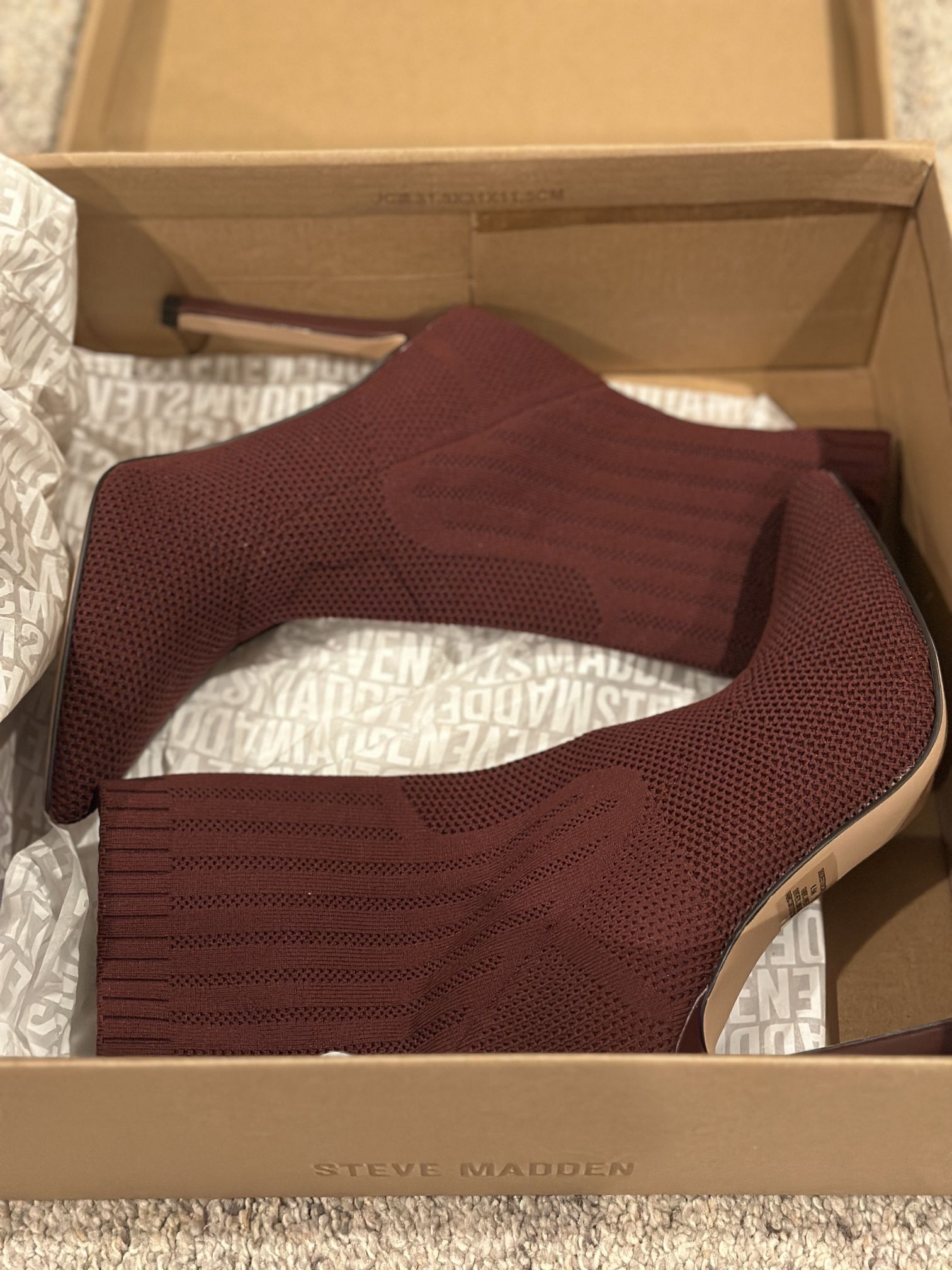 Steve Madden Sock Booties Discreet Burgundy