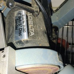 Delta belt sander
