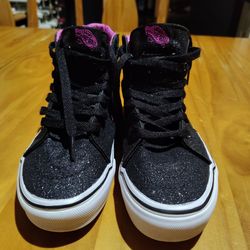 Vans. Off the wall. Size. 3.5 kids