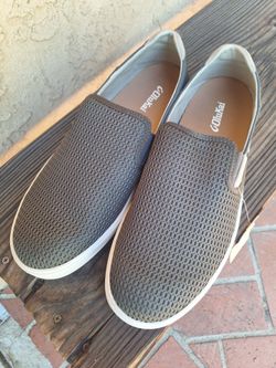 New Mens Olukai Size 12 Slip on shoes