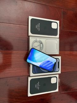 iPhone 12 - Mint condition
