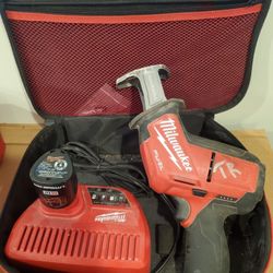 Milwaukee M12 Fuel Hackzall Reciprocating Saw (2520-21) Kit