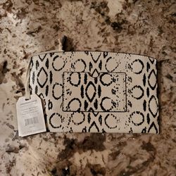Black And Ivory Flat Storage Zip Pouch, New