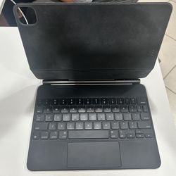 Ipad Cover + Keyboard