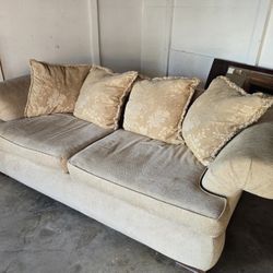 Free Beautiful Couch!!!