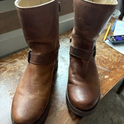 Frye boots Size 7.5/8