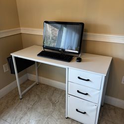 Computer desk