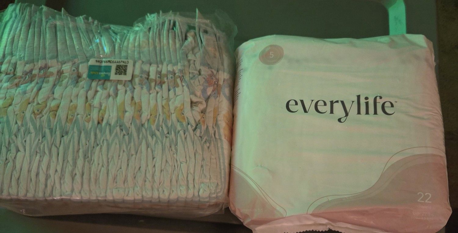 Pampers And Everylife Diapers