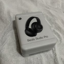 Beats Studio Pro Black