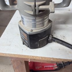 Porter  Cable Router 3 1/4