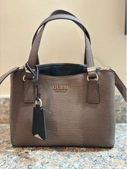 GUESS Lyndi Small Girlfriend Satchel ( chestnut multi)