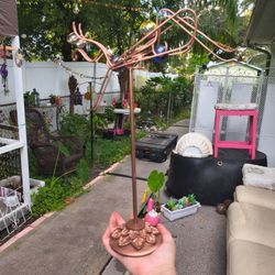 Vintage Praying Mantis copper colored wire Sculpture with marbles