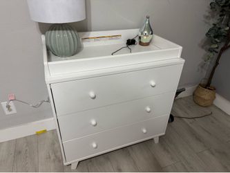 Baby changing dresser