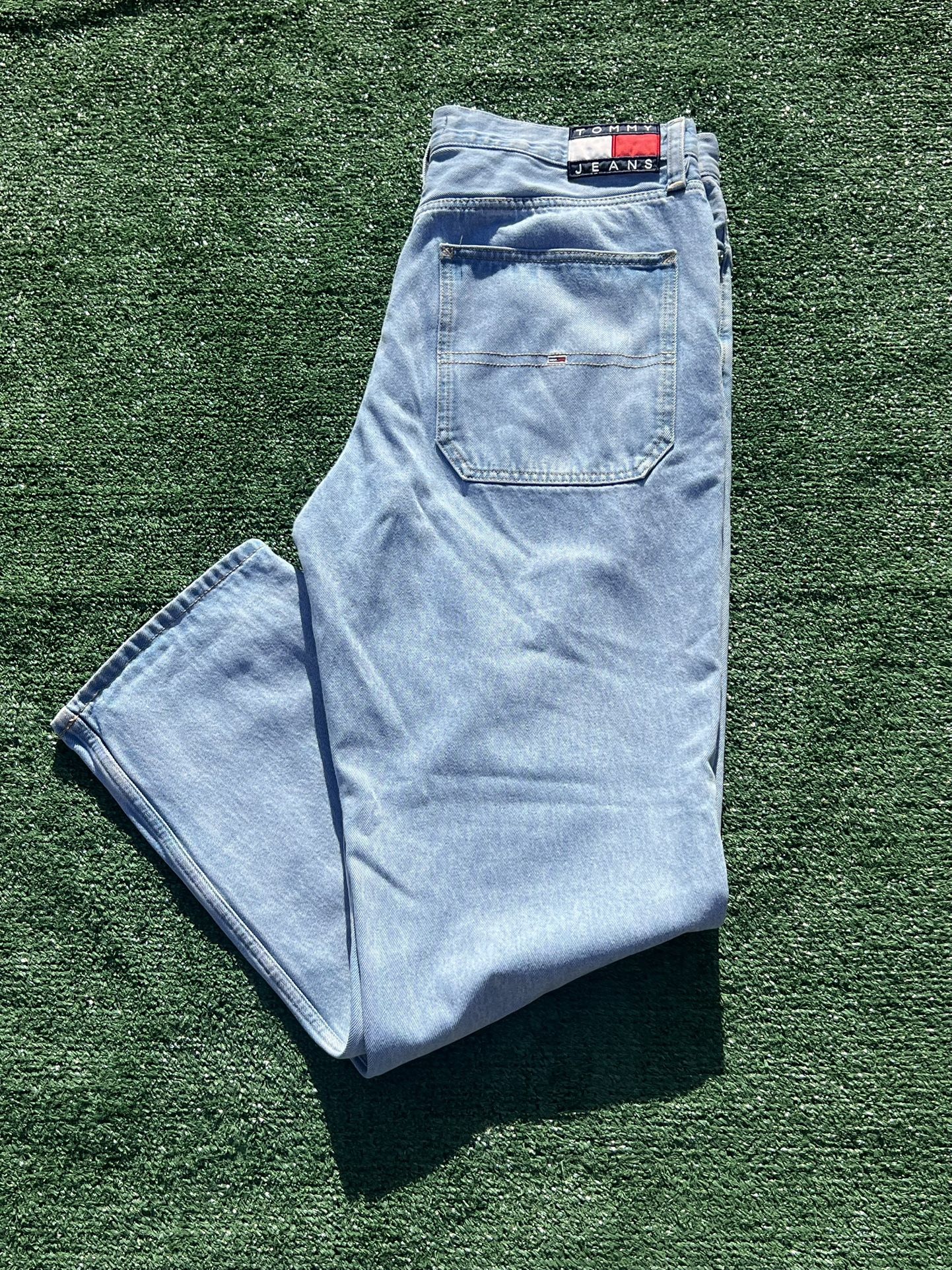 Vintage Tommy Hilfiger Light Wash Denim Baggy Skater Jeans 