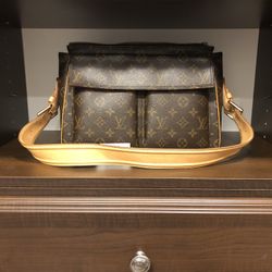 LOUIS VUITTON Viva Cite GM Shoulder Bag