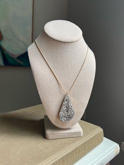Druzy Pendant Necklace ( firm on price )