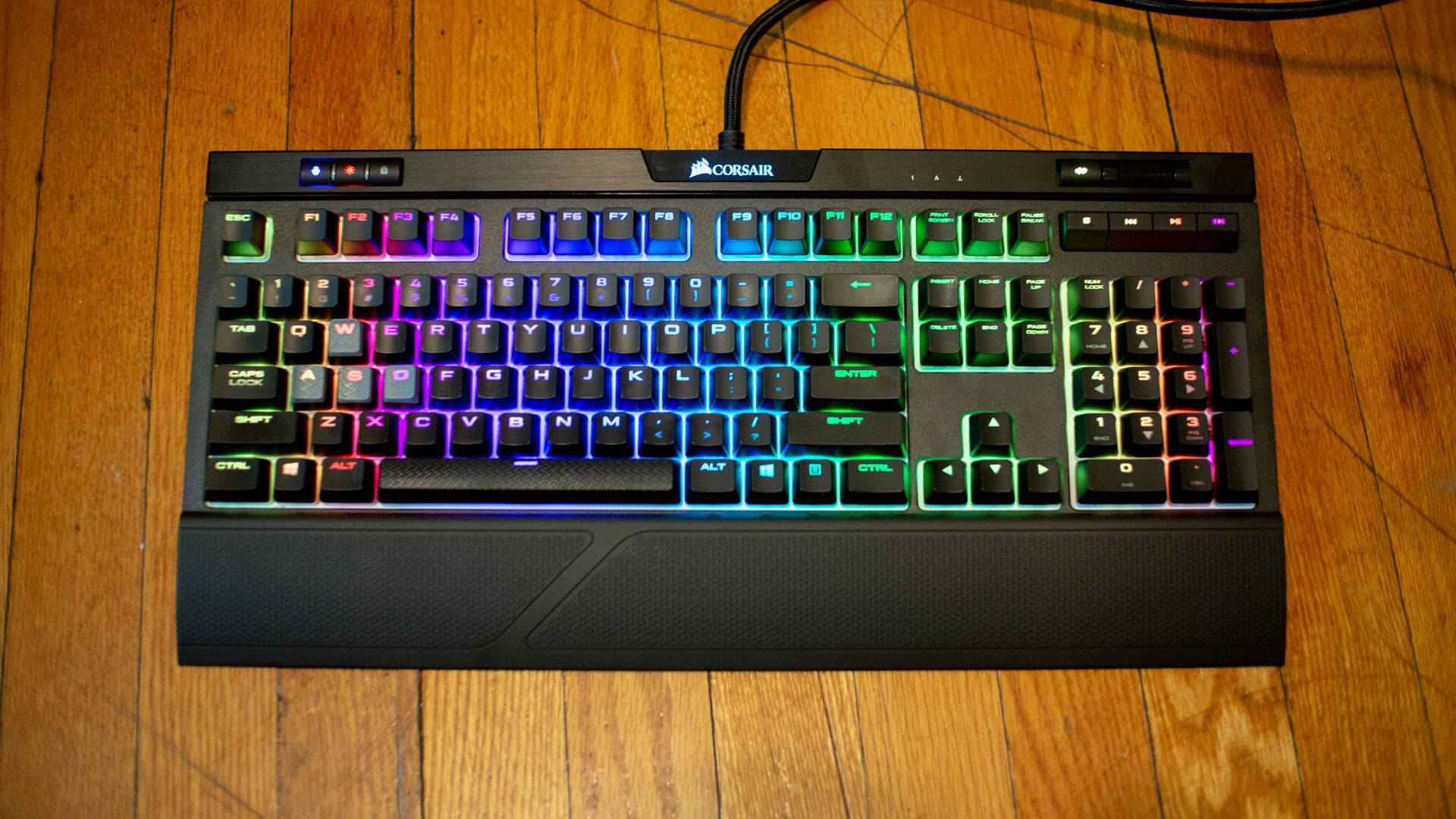 Corsair mk.2 strafe RGB mechanical keyboard