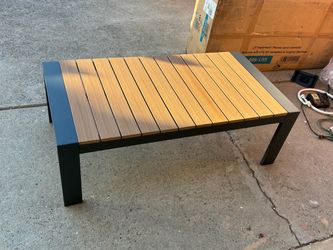 Outdoor Coffee Table Wood Slat Top Dark Frame