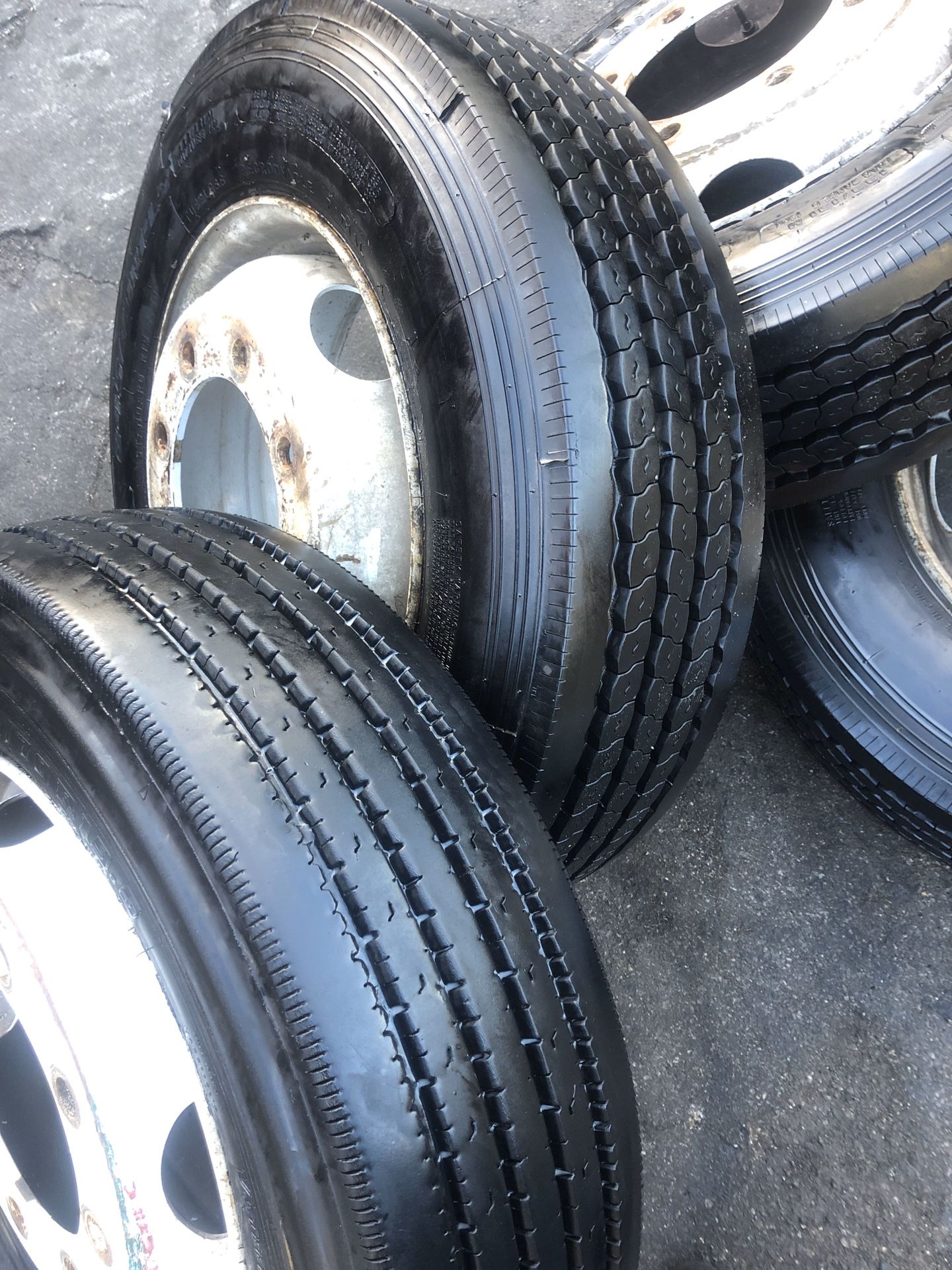 245/70r19.50 heavy duty tires with rims (6 tires $600)