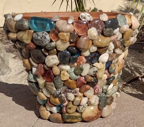 ROCK POTS