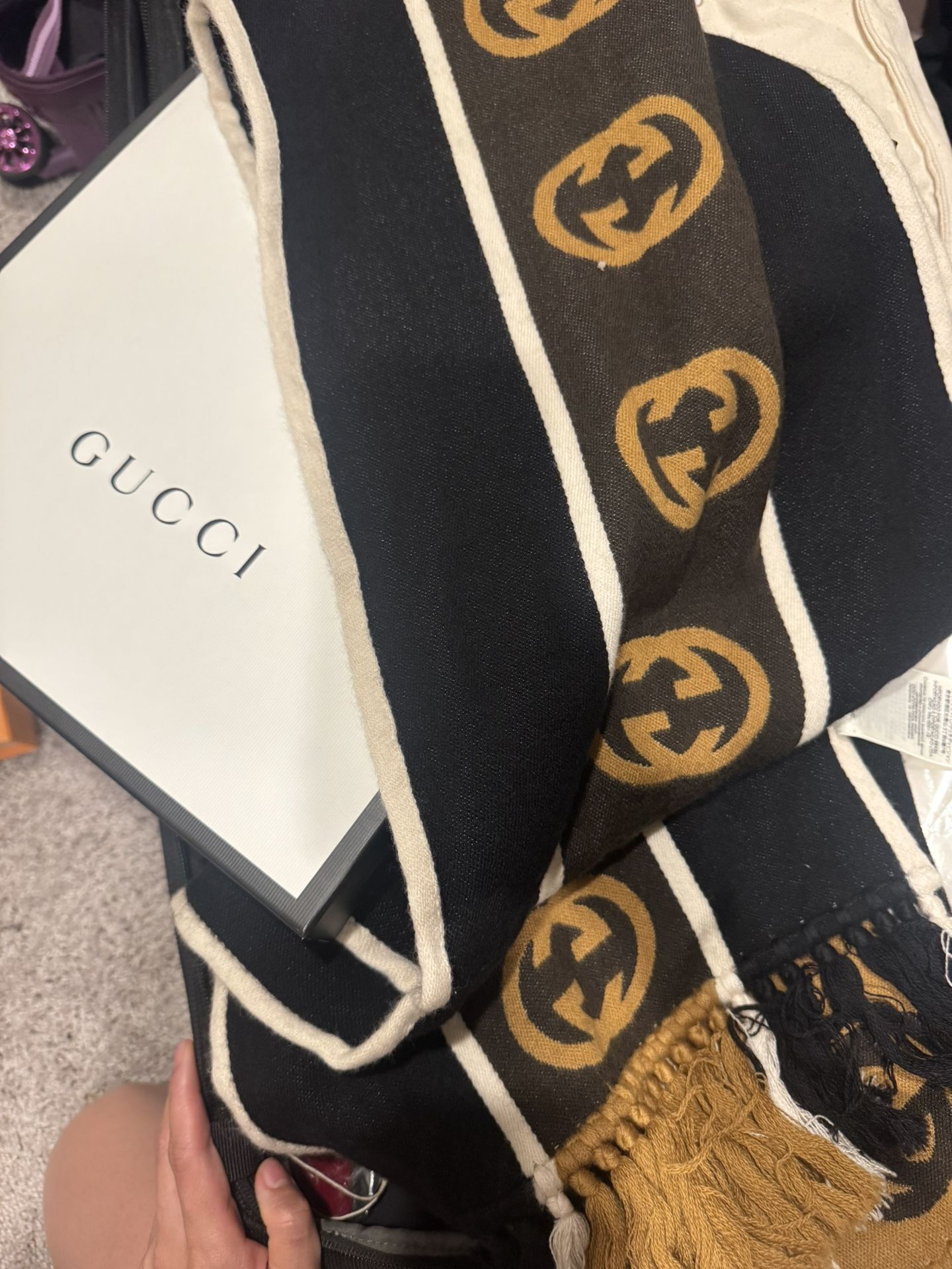 Gucci scarf