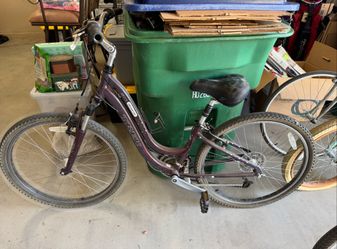 Women’s Trek Bike